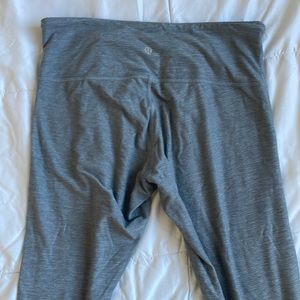 Lululemon gray size 8 leggings
